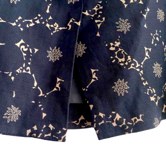 🍀Ann Taylor Blue floral skirt, gorgeous - Picture 6 of 16